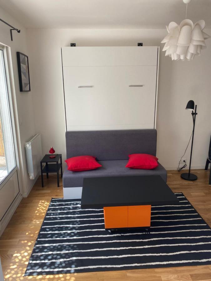 Appartement Grand studio de 38m2 et cour indépendante de 25m2 dont wifi et Netflix à Montpellier Extérieur photo