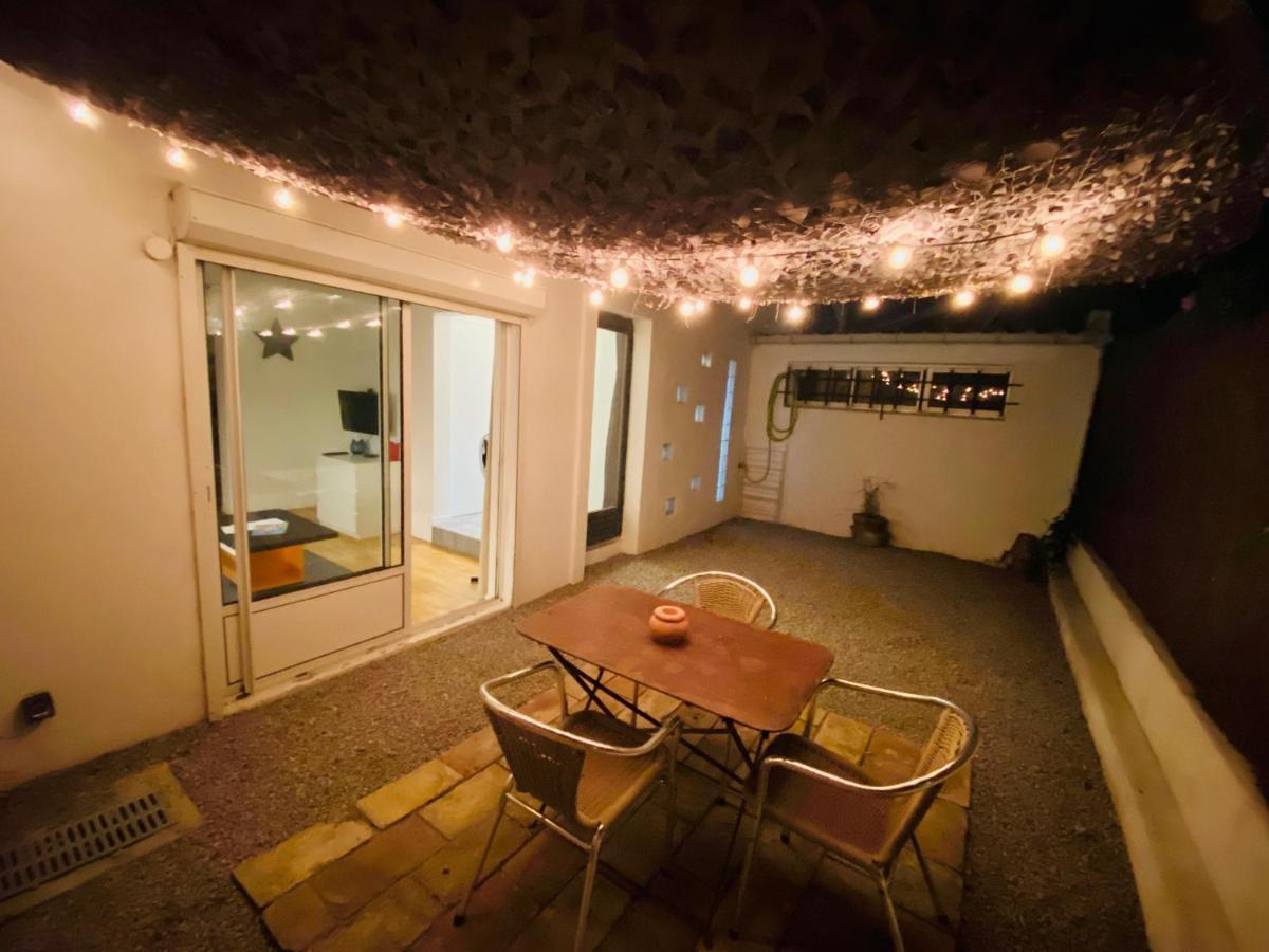 Appartement Grand studio de 38m2 et cour indépendante de 25m2 dont wifi et Netflix à Montpellier Extérieur photo