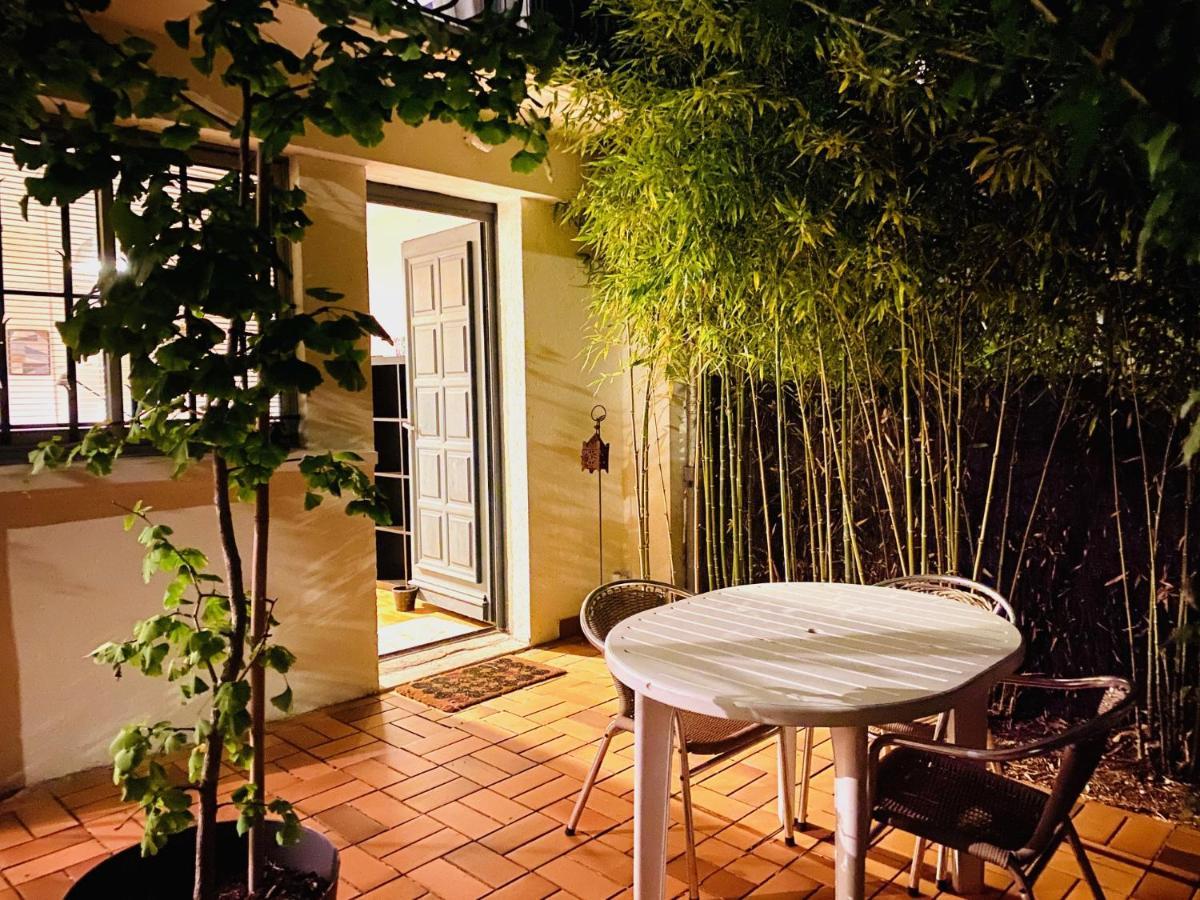 Appartement Grand studio de 38m2 et cour indépendante de 25m2 dont wifi et Netflix à Montpellier Extérieur photo